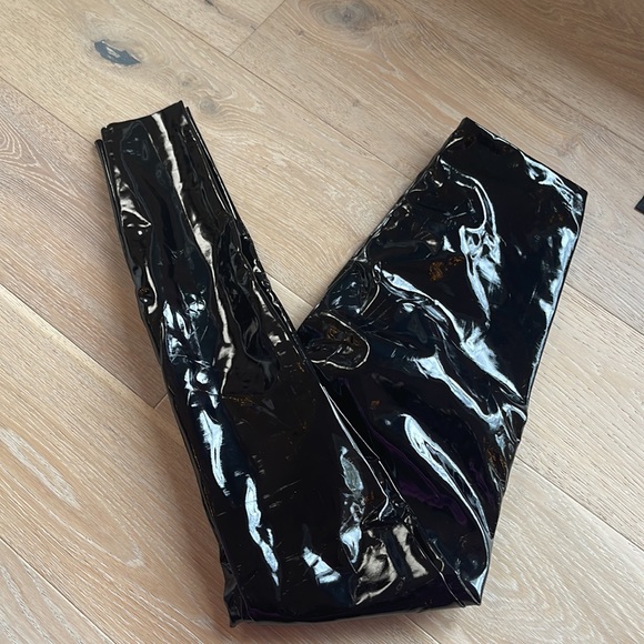 Faux Patent Leather Legging in Black | commando - Picture 5 of 8